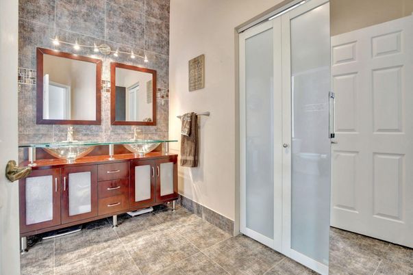 Bathroom, Dual Sink Vanities, Interior