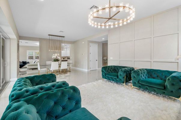Dining room, Interior, Living room, Pendant Lights, Recessed Lighting