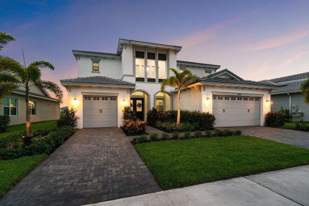 Attached, Exterior, Facade, Mediterranean