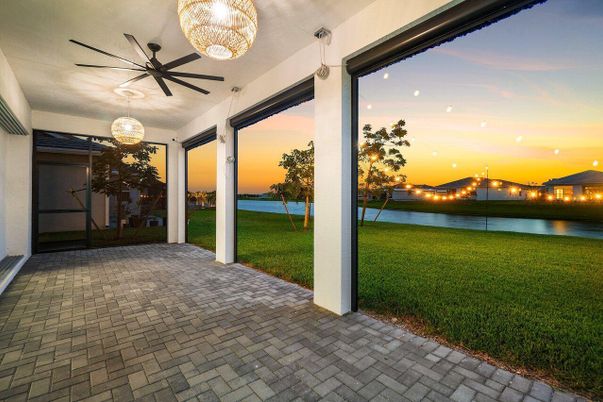 Backyard, Exterior, Sun Room, Water