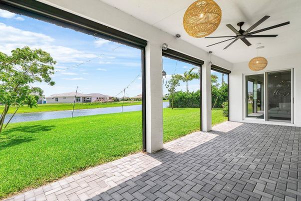 Interior, Sun Room, Water