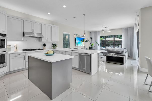 Interior, Kitchen, Living room, Pendant Lights, Recessed Lighting, Stainless Steel Appliances