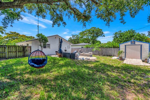 Backyard, Exterior