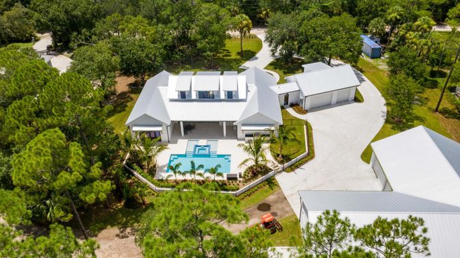 Exterior, Drone