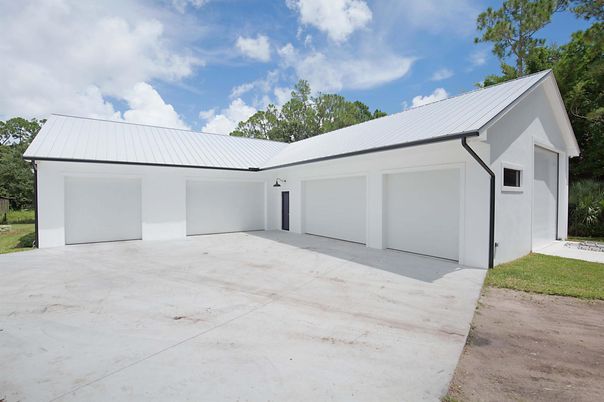 Detached Garage, Exterior