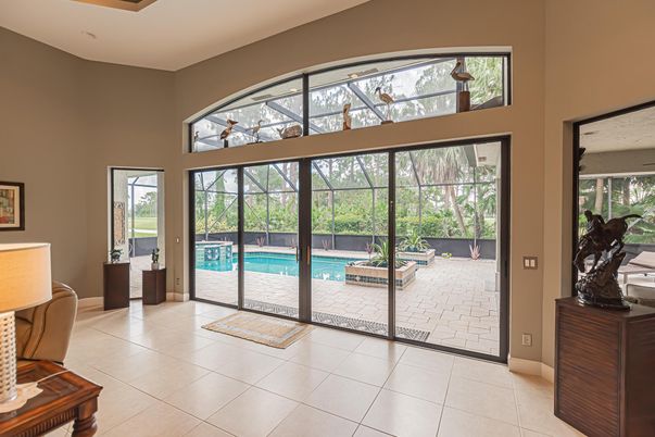 Interior, Pool, Sun Room