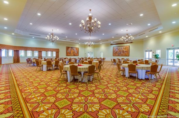 Chandelier, Dining room, Interior, Recessed Lighting