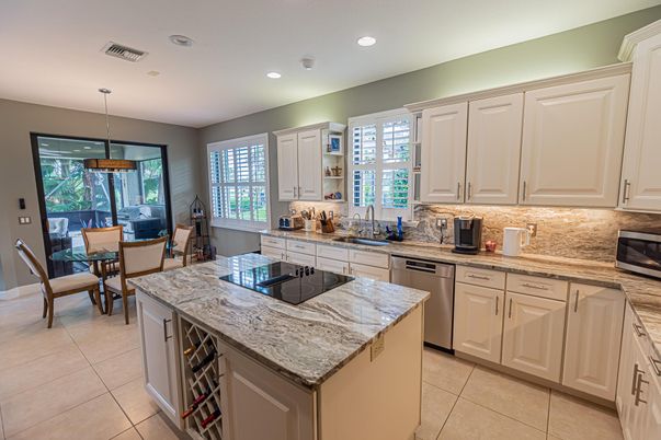Dining room, Interior, Kitchen, Recessed Lighting, Stainless Steel Appliances