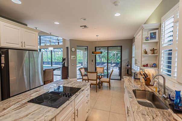 Dining room, Interior, Kitchen, Recessed Lighting