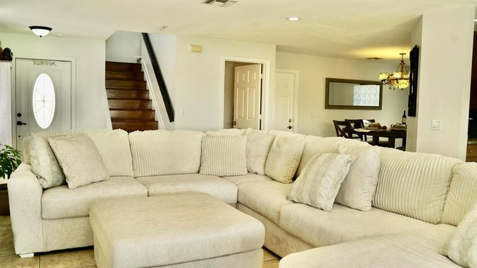 Chandelier, Dining room, Interior, Living room, Recessed Lighting