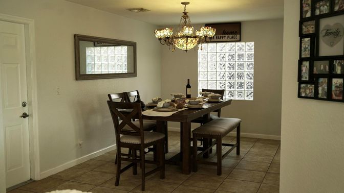 Chandelier, Dining room, Interior