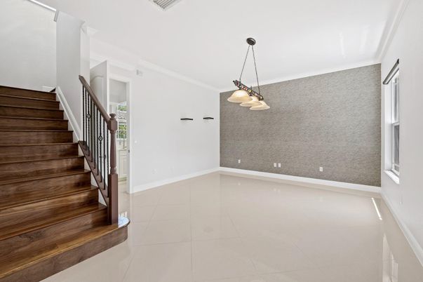Empty room, Interior, Pendant Lights