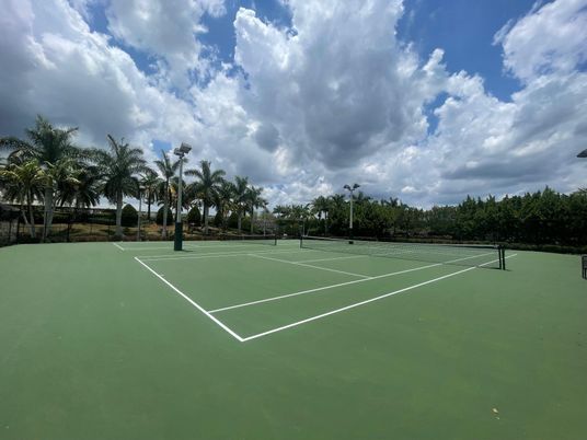 Exterior, Tennis Courts