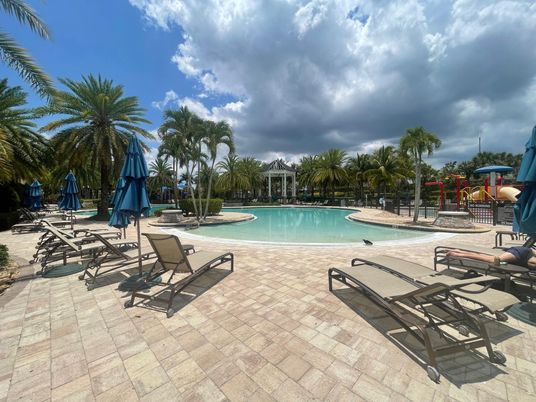 Exterior, Playground, Pool