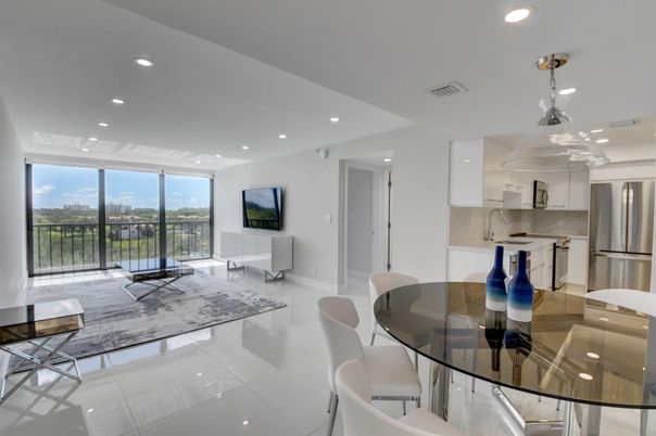 Dining room, Interior, Kitchen, Pendant Lights, Recessed Lighting