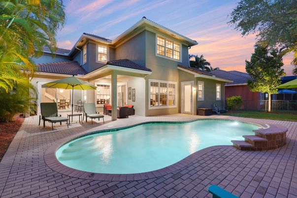 Exterior, Pool