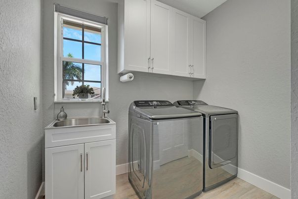 Interior, Washer, Wood Texture Flooring