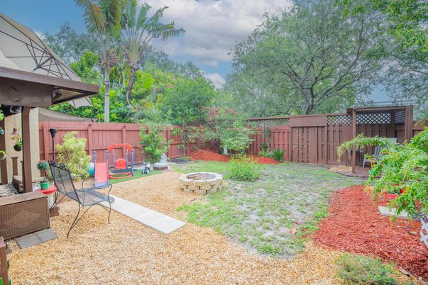 Backyard, Exterior, Playground