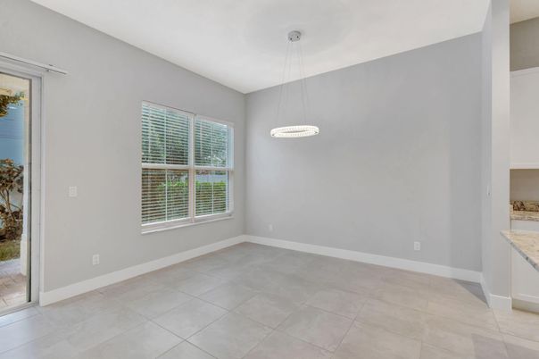 Empty room, Interior, Pendant Lights