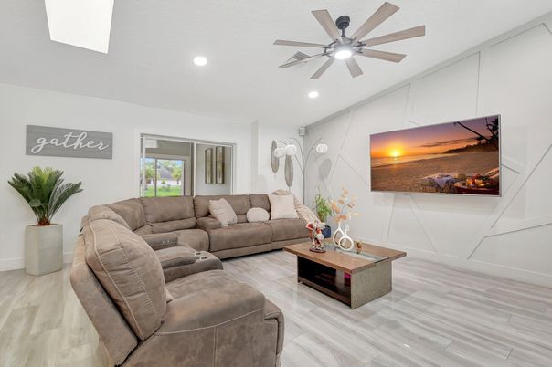 Interior, Living room, Recessed Lighting, Wood Texture Flooring
