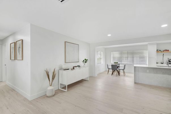 Dining room, Interior, Kitchen, Recessed Lighting, Wood Texture Flooring