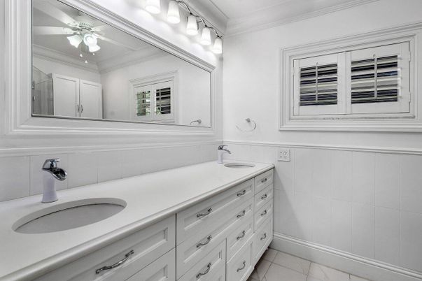 Bathroom, Dual Sink Vanities, Interior