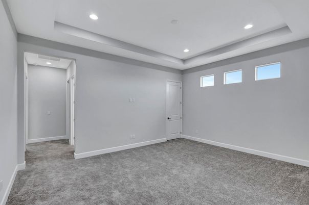 Empty room, Interior, Recessed Lighting