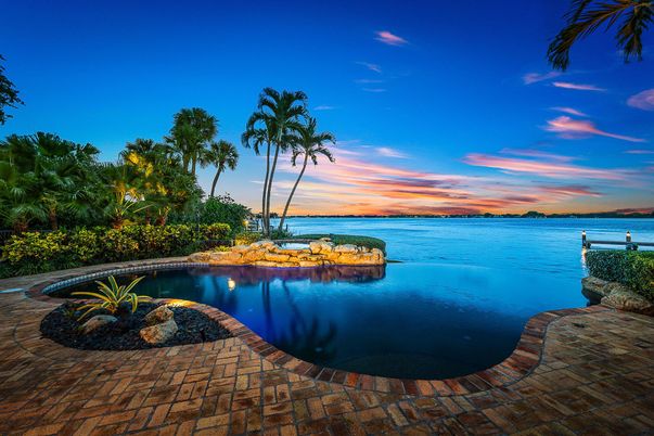 Exterior, Pool, Water