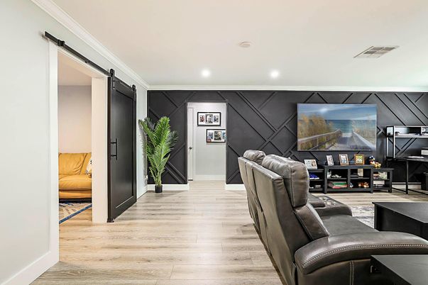 Interior, Recessed Lighting, Wood Texture Flooring