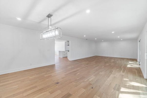 Empty room, Interior, Pendant Lights, Recessed Lighting, Wood Texture Flooring