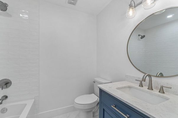 Bathroom, Interior, Recessed Lighting