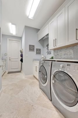 Interior, Washer