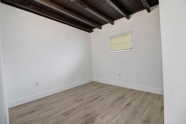 Empty room, Interior, Wooden Beams, Wooden Ceilings, Wood Texture Flooring