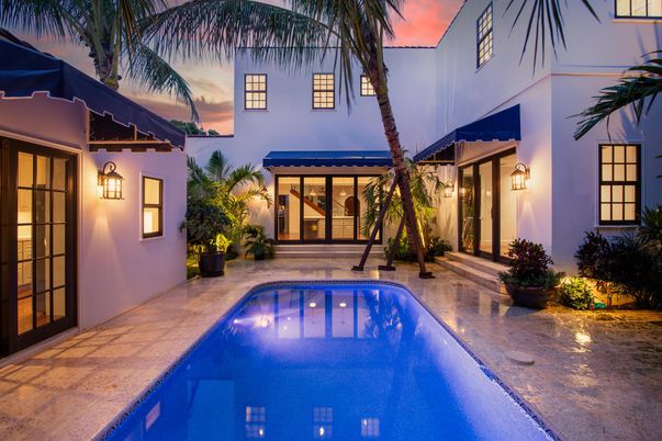 Exterior, Pool