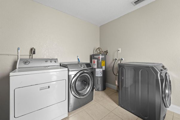 Interior, Washer