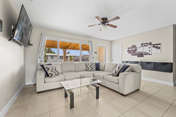 Interior, Living room, Water