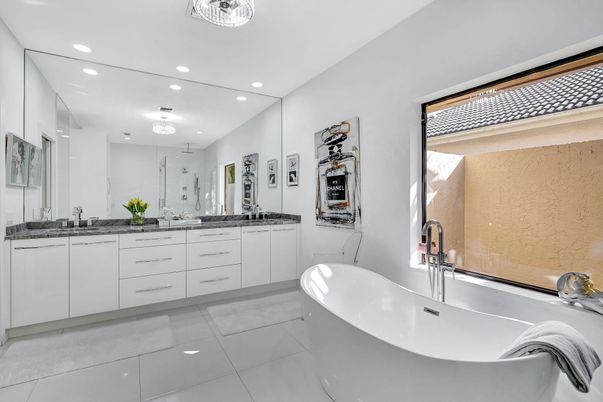 Bathroom, Dual Sink Vanities, Free Standing Baths, Interior, Recessed Lighting