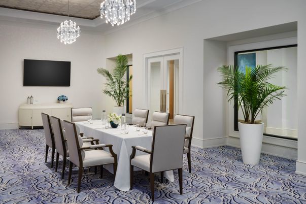 Chandelier, Dining room, Interior