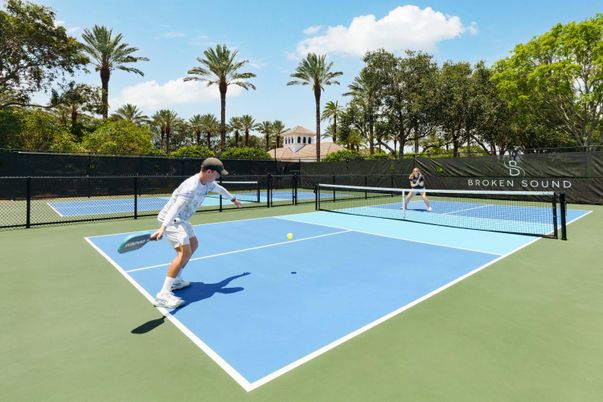 Exterior, Tennis Courts