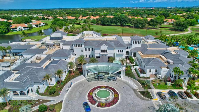Exterior, Drone