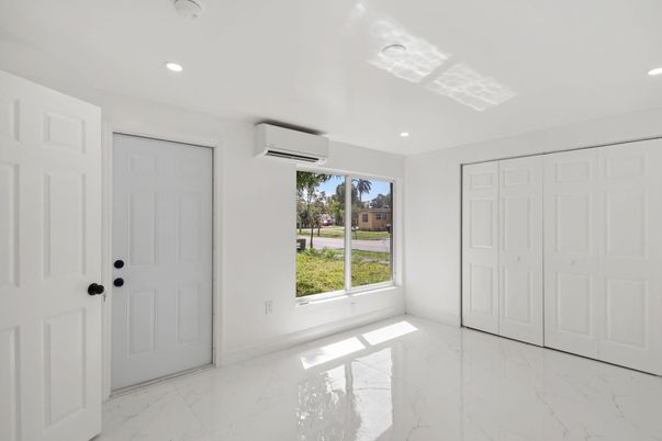 Empty room, Interior, Marble, Recessed Lighting