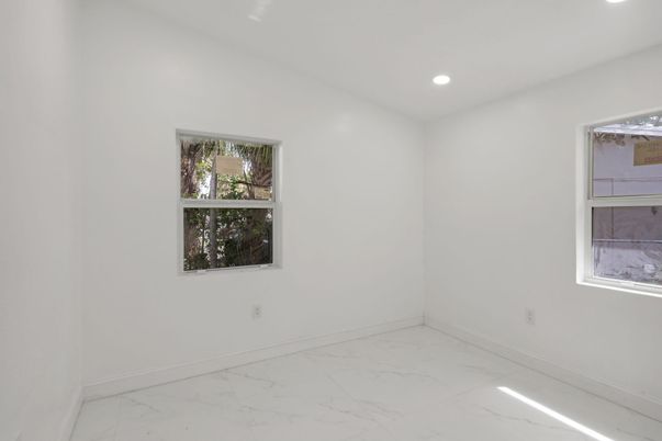 Empty room, Interior, Marble, Recessed Lighting