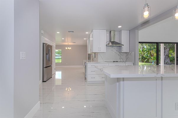 Chandelier, Interior, Kitchen, Marble, Marble Walls, Pendant Lights, Recessed Lighting