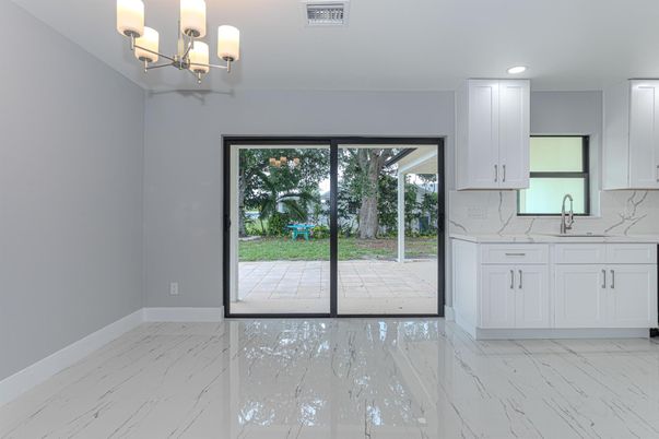 Chandelier, Interior, Kitchen, Marble, Marble Walls, Recessed Lighting