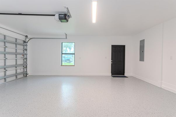Garage, Interior