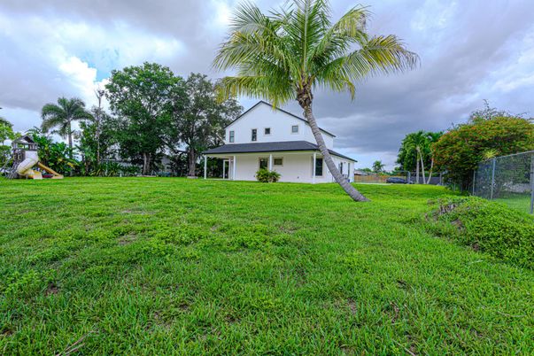Backyard, Exterior, Playground