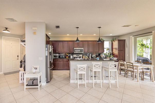 Dining room, Interior, Kitchen, Pendant Lights, Recessed Lighting, Stainless Steel Appliances