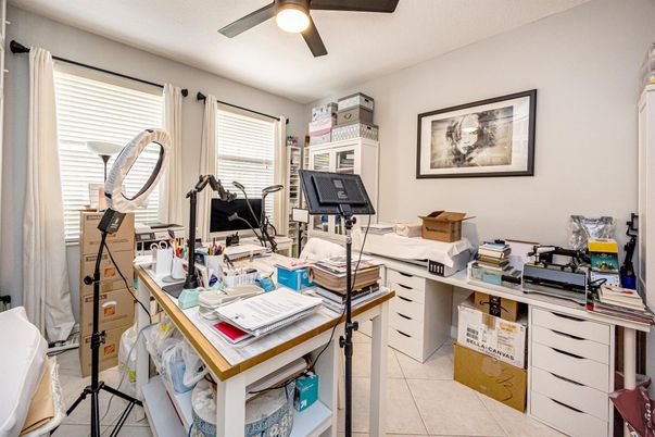 Home Office, Interior
