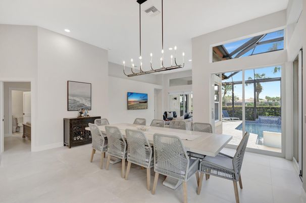 Dining room, Interior, Living room, Pendant Lights, Recessed Lighting
