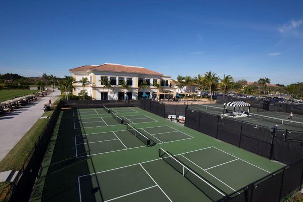 Exterior, Tennis Courts